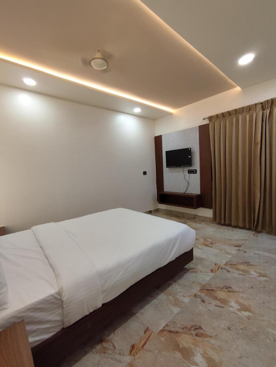 Sree Mahalakshmi Residency By K Hotels Virudunagar 외부 사진